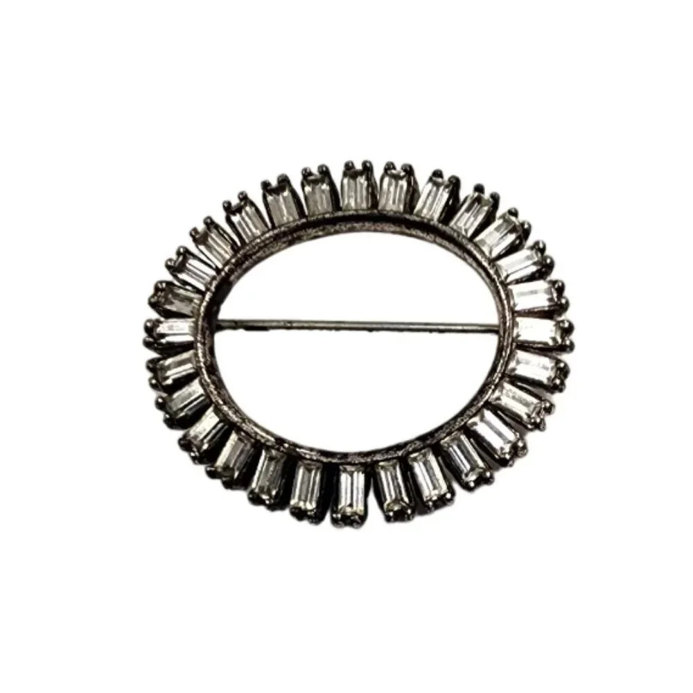 Vintage 60s-70s Rhinestone Oval Shape Brooch Pin Silver Tone